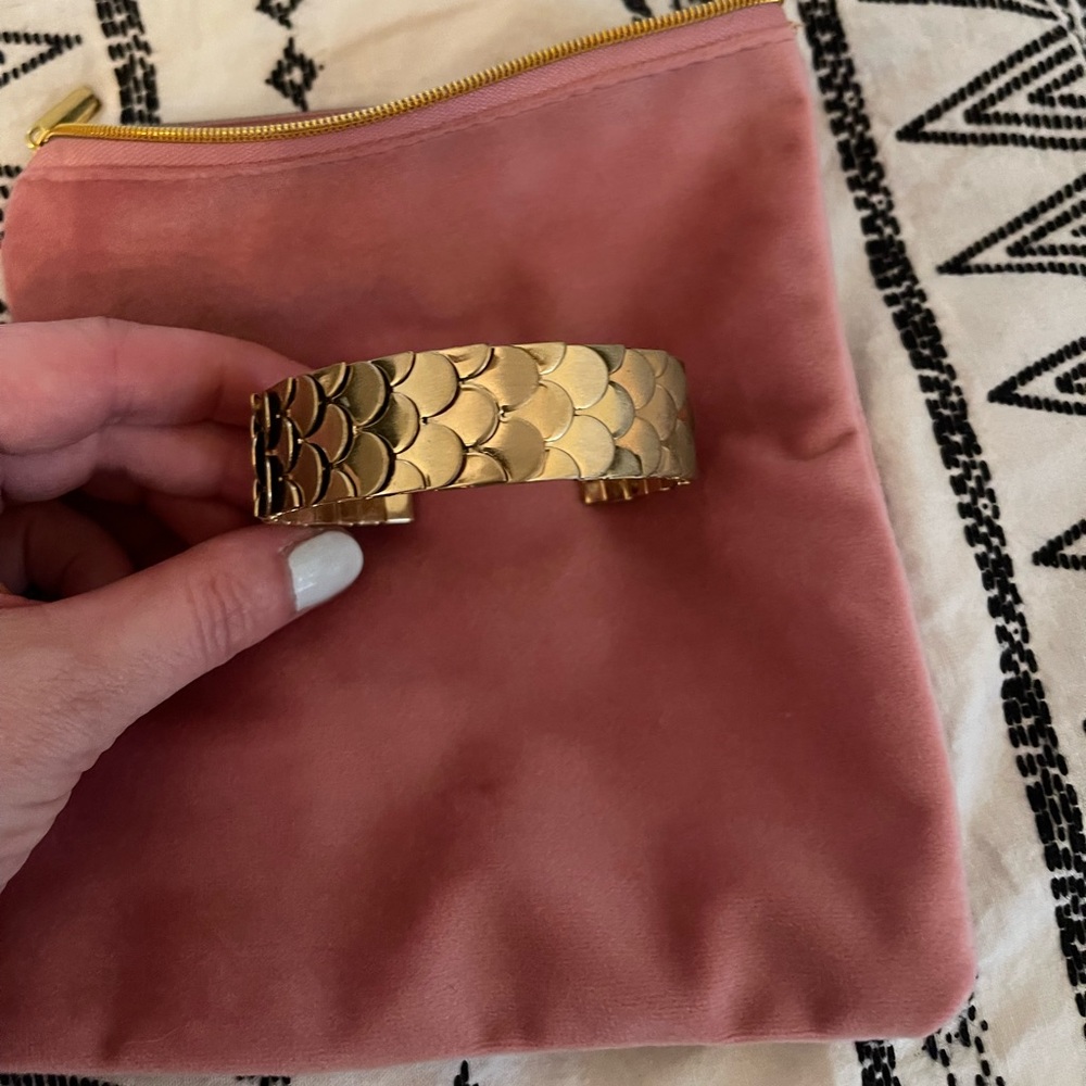 Scale Bracelet Gold Tone